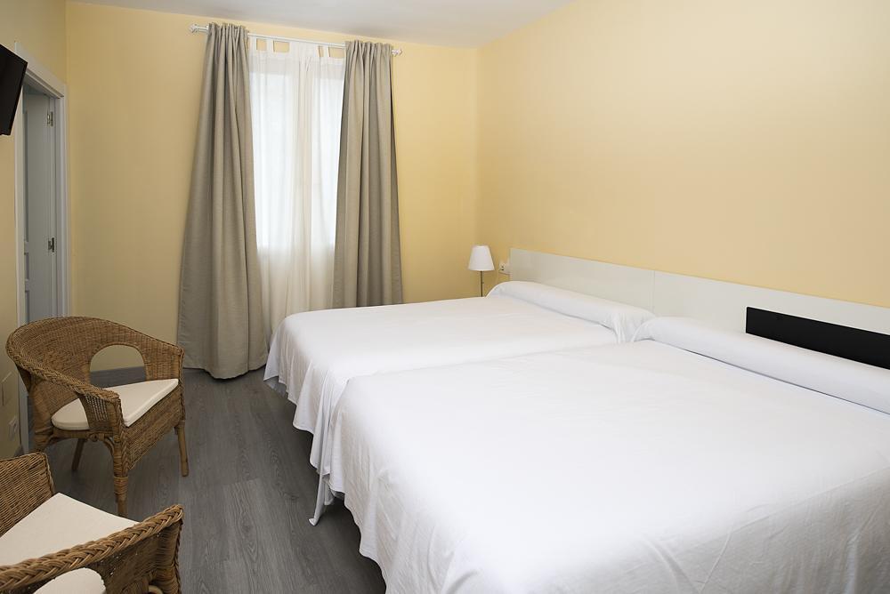 Hotel Valle Del Oja كاسالاريينا المظهر الخارجي الصورة