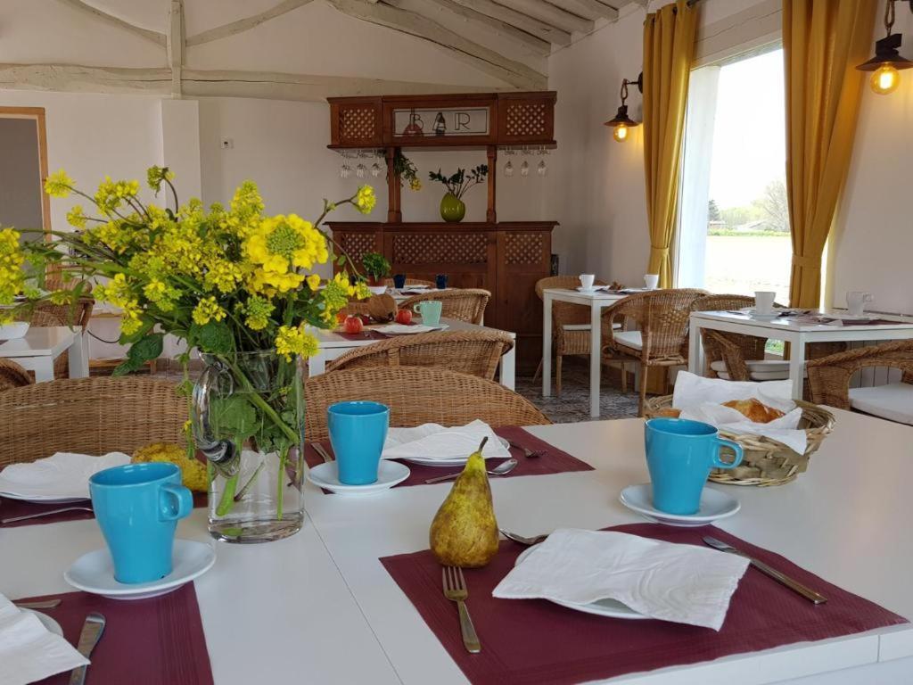 Hotel Valle Del Oja كاسالاريينا المظهر الخارجي الصورة